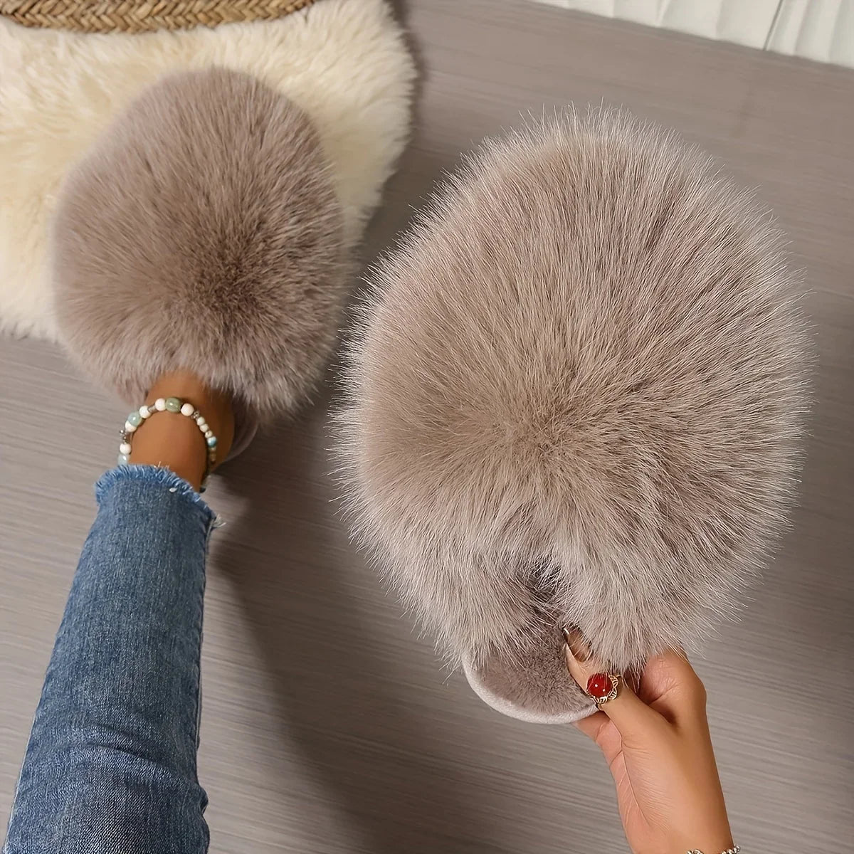 Velixir™ - Fluffy Plush Slippers